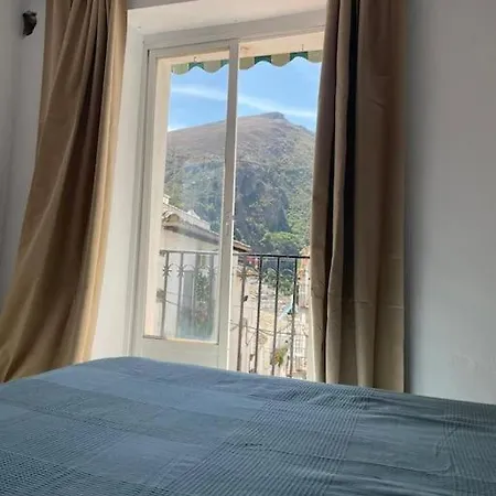 La Casita De La Fuente *